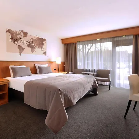Hotel Der Valk Stein 4*